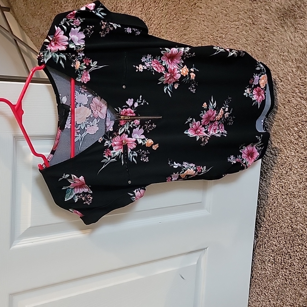 Women's  shirt